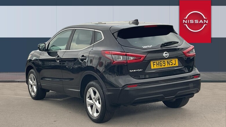 Nissan Qashqai 1.3 DiG-T Acenta Premium 5dr Petrol Hatchback